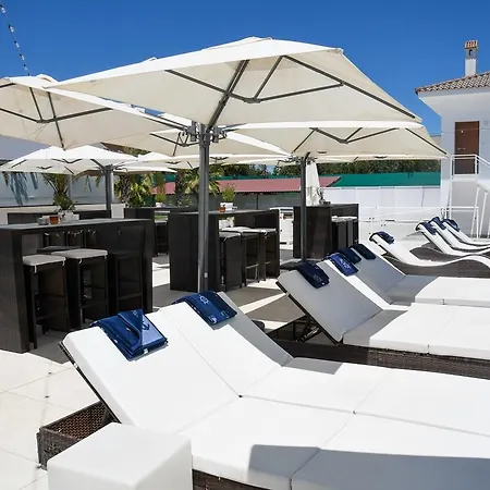 La Villa Blanca Hotel